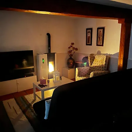 Cozy Escape In Rural Village Apartament