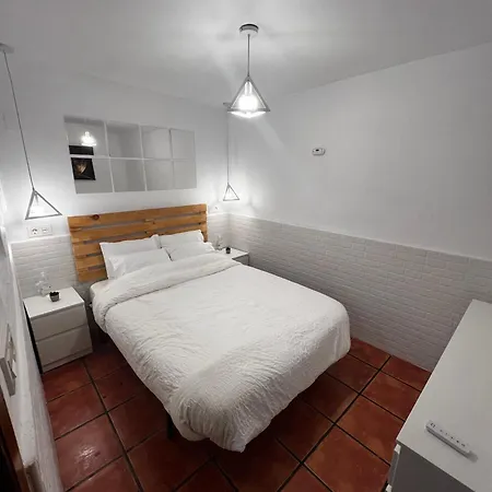 Cozy Escape In Rural Village Apartament *