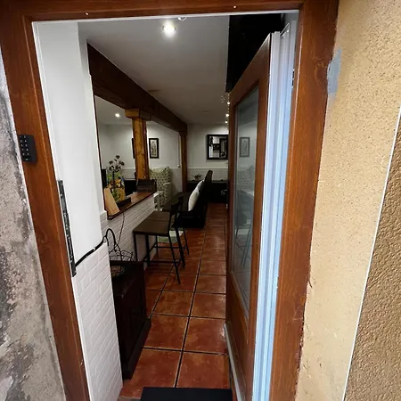 Cozy Escape In Rural Village Apartament